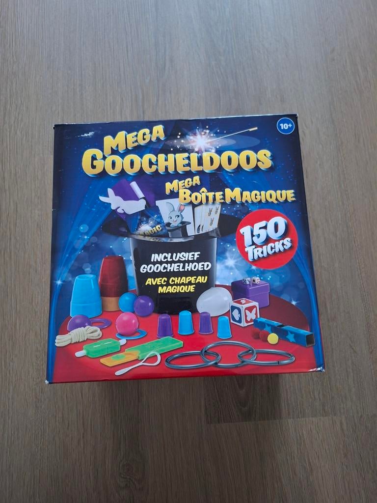 Mega goocheldoos, Hobby en Vrije tijd, Gezelschapsspellen | Kaartspellen, Ophalen of Verzenden, Zo goed als nieuw
