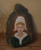 Beschilderde leisteen met een vrouw in klederdracht, Ophalen of Verzenden