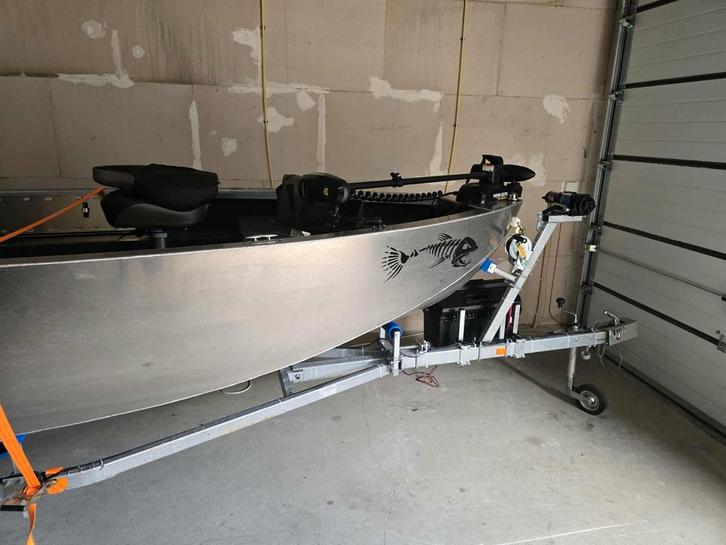 Aluminium visboot reder 4519 met livescope lvs 32 minn kota, Watersport en Boten, Hengelsport | Roofvissen, Zo goed als nieuw