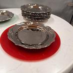 3 x 8 feestelijke kerst borden- zilverkleurige + onderborden, Ophalen of Verzenden, Zo goed als nieuw