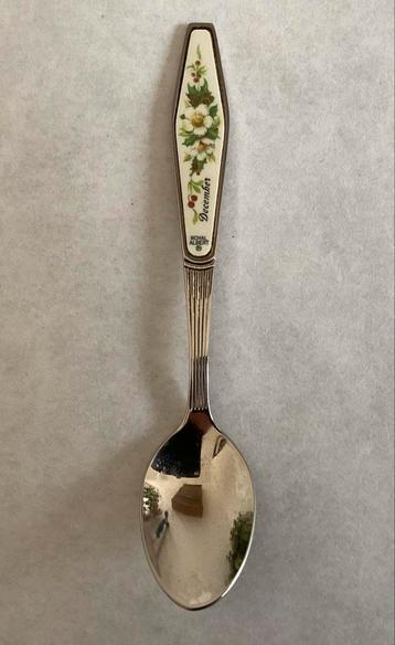 Royal Albert Lepel - December beschikbaar voor biedingen