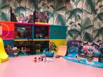 LOL Surprise Clubhuis en podium, Ophalen of Verzenden, Gebruikt, Poppenhuis