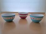 3 Schaaltjes en 2 Bekers van het Servies LIef ., Ophalen, Nieuw, Overige stijlen, Kop(pen) en/of Schotel(s)