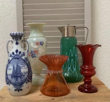 Div. unieke vazen, oa Delfts blauw en handbeschilderd! beschikbaar voor biedingen