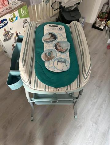 Chicco Cuddle & Bubble babybadset en verschoontafel beschikbaar voor biedingen