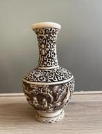 Oosters vaasje met gedetailleerde decoratie, Antiek en Kunst, Ophalen of Verzenden