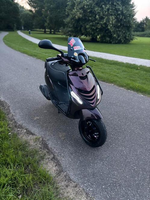 Piaggio zip 80cc 2017, Fietsen en Brommers, Scooters | Piaggio, Zo goed als nieuw, Zip, Ophalen of Verzenden