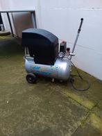 Compressor met assesoires, Minder dan 25 liter, Ophalen, Minder dan 200 liter/min