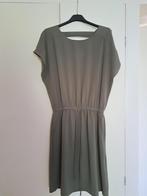Only jurk donkergroen met rugdetail en tailleband maat 36, Only, Ophalen of Verzenden, Zo goed als nieuw, Maat 36 (S)