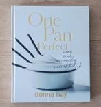 Donna Hay - One Pan Perfect - 9789000380855, Ophalen, Zo goed als nieuw, Donna Hay