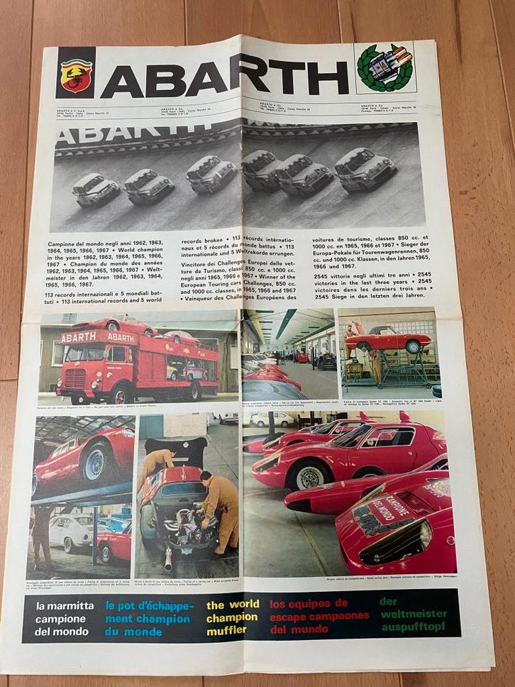 Abarth modellen 1968 - Supergrote originele oude folder, Boeken, Auto's | Folders en Tijdschriften, Gelezen, Ferrari, Ophalen of Verzenden