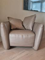 Natuzzi Lederen fauteuil taupe, Ophalen, Zo goed als nieuw, 75 tot 100 cm, Modern