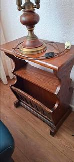 Vintage eikenhouten lectuur tafel, Huis en Inrichting, Woonaccessoires | Krantenbakken en Lectuurbakken, Ophalen of Verzenden