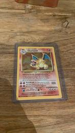 Charizard 4/102 holo base set nederlands, Hobby en Vrije tijd, Verzamelkaartspellen | Pokémon, Ophalen of Verzenden, Gebruikt