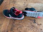 Sportschoenen maat 35 merk Newfeel, Ophalen of Verzenden, Zo goed als nieuw, Sportschoenen