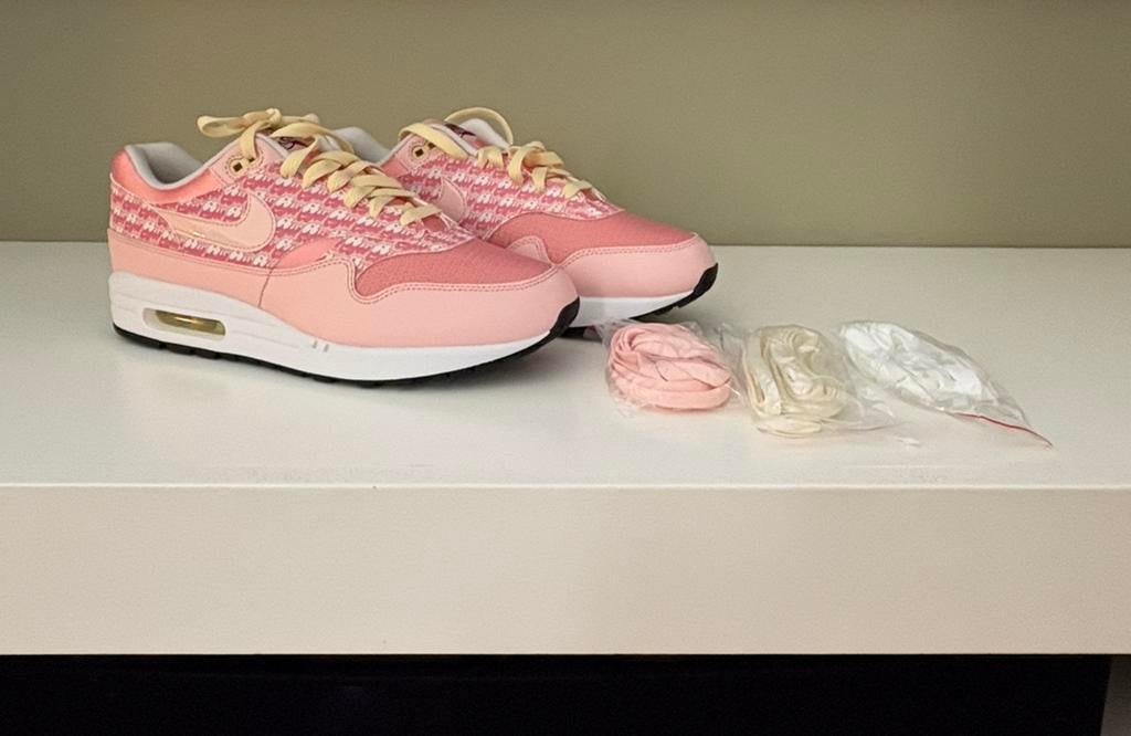 Nike Air Max 1 Premium Strawberry lemonade   Maat 44, Overige kleuren, Nieuw, Ophalen of Verzenden, Sneakers of Gympen