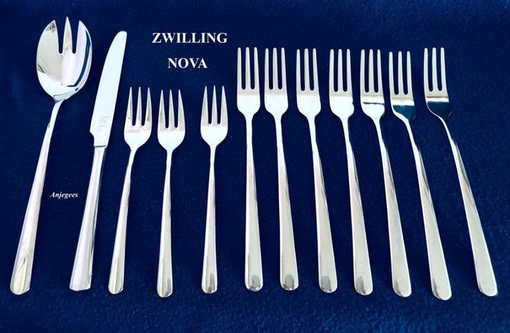 12x Zwilling Nova in 1 koop € 20 J.A. Henckels 18/10, Huis en Inrichting, Keuken | Bestek, Gebruikt, Los bestek, Rvs of Chroom