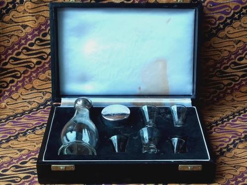Oude drank of barset uit Engeland in een kistje 23,5 cm., Antiek en Kunst, Antiek | Woonaccessoires, Ophalen of Verzenden
