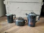Koffiepot, suikerpot en melkkan verzilverd porselein, Ophalen of Verzenden