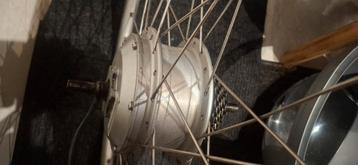 Achterwiel motor e bike 27 inch beschikbaar voor biedingen