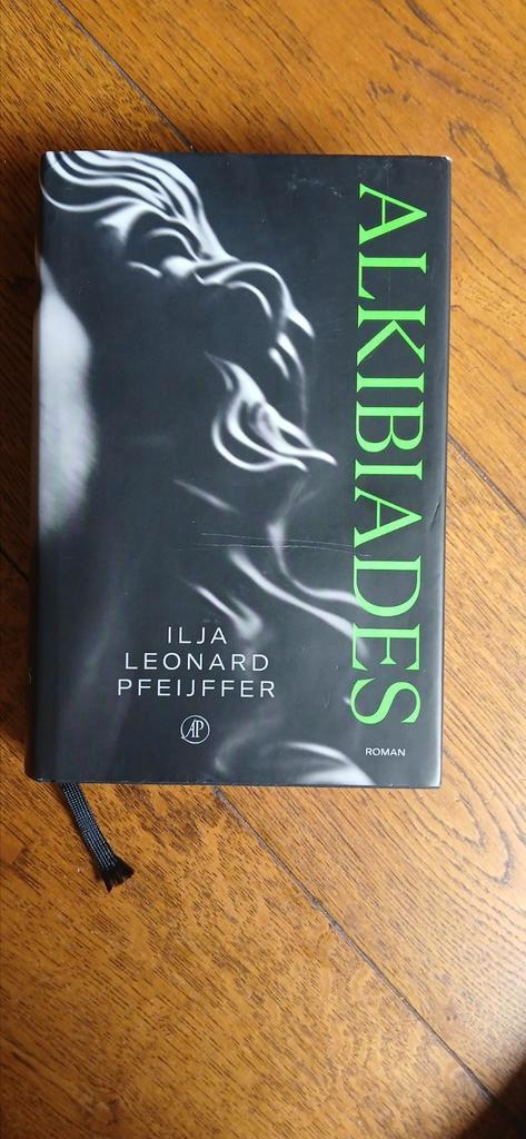 Alkibiades - Ilja Leonard Pfeijffer - roman, Boeken, Romans, Zo goed als nieuw, Ophalen of Verzenden