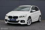 BMW 2-serie Active Tourer 218i Aut. High Exe M Sport Leder !, 136 pk, Gebruikt, Lichtsensor, Wit