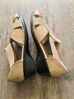 Instap schoenen Dames (Nieuw), Nieuw, Ophalen of Verzenden, Instappers, Beige