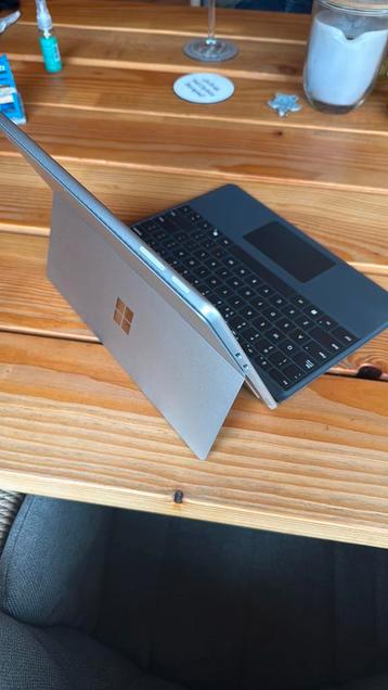 Microsoft Surface Pro 10, Core Ultra 5 135U, 16GB/512GB SSD beschikbaar voor biedingen