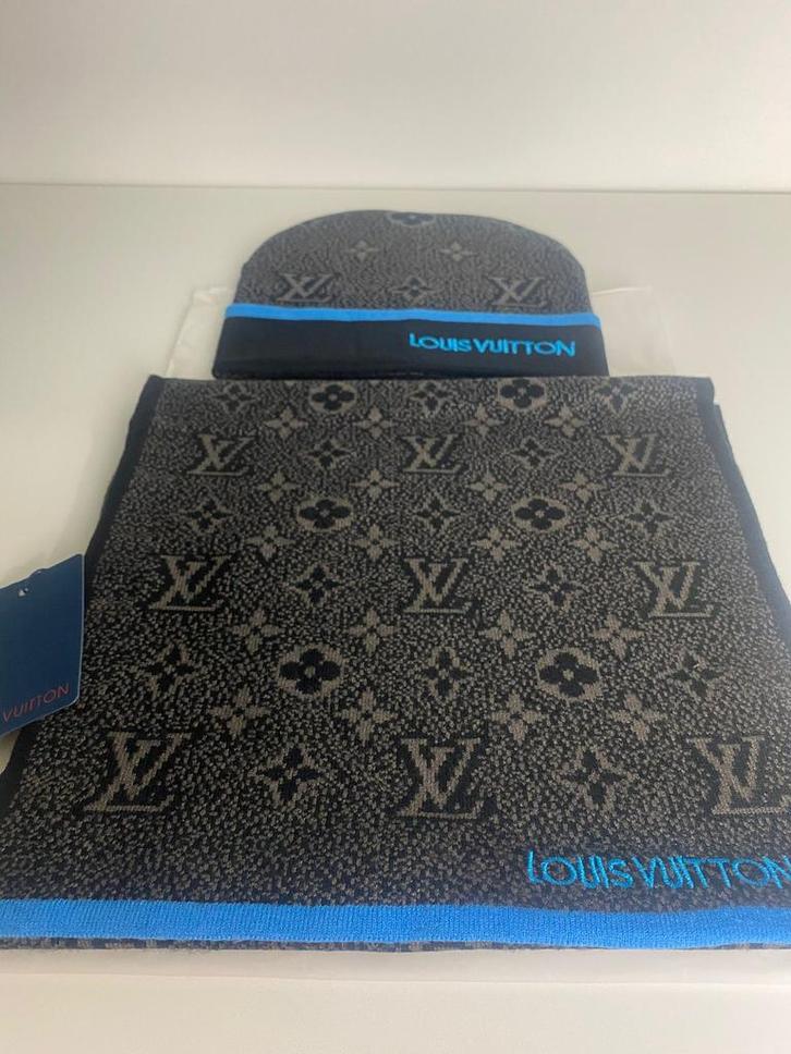 Louis Vuitton muts en sjaal set - Monogram Eclipse, Kleding | Heren, Mutsen, Sjaals en Handschoenen, Zo goed als nieuw, Sjaal