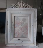 Brocante fotolijst, fraai versierd met mooie kuif, Ophalen of Verzenden