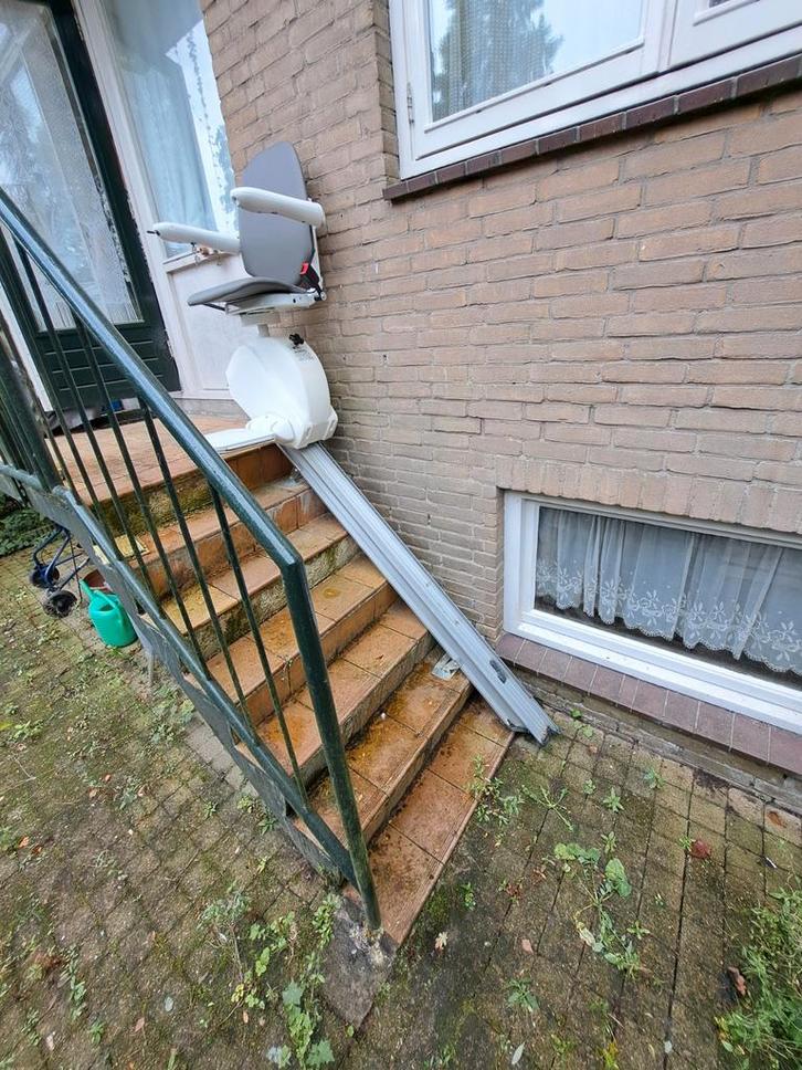 Buiten traplift, Diversen, Trapliften, Ophalen