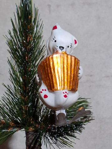 Oude antiek vintage kerstbal sovjet unie beer met accordeon beschikbaar voor biedingen