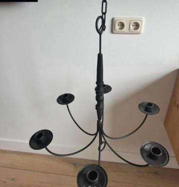 Kroonluchters voor kaarsen met metaal smeedijzer en hout beschikbaar voor biedingen