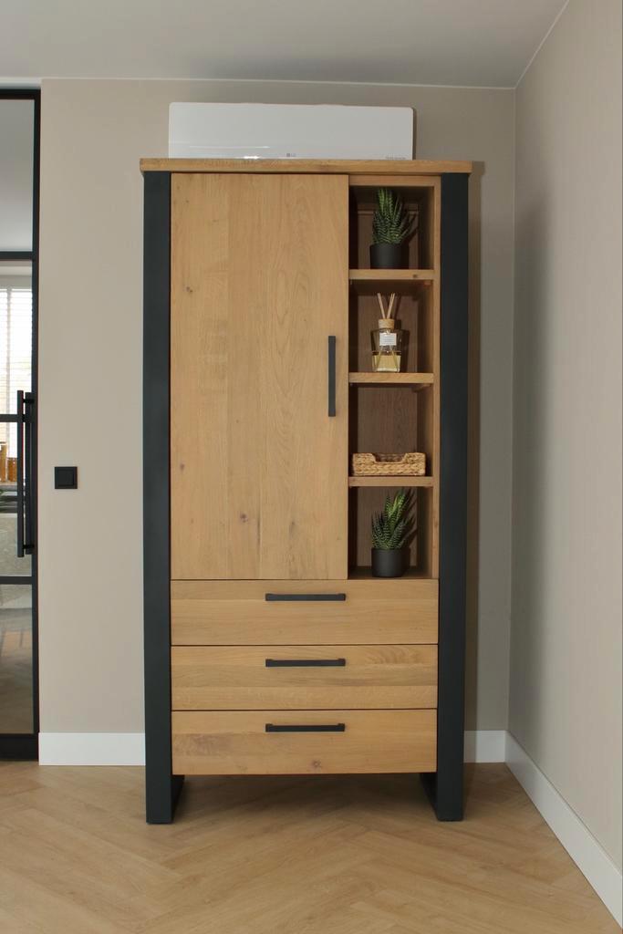 Buffetkast modern / opbergkast - Pronto Verato, Huis en Inrichting, Kasten | Kledingkasten, Zo goed als nieuw, 150 tot 200 cm