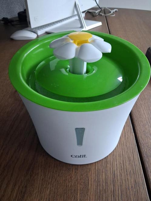 Catit drinkfontein, Dieren en Toebehoren, Kattenvoerbakken en Drinkbakken, Zo goed als nieuw, Ophalen of Verzenden