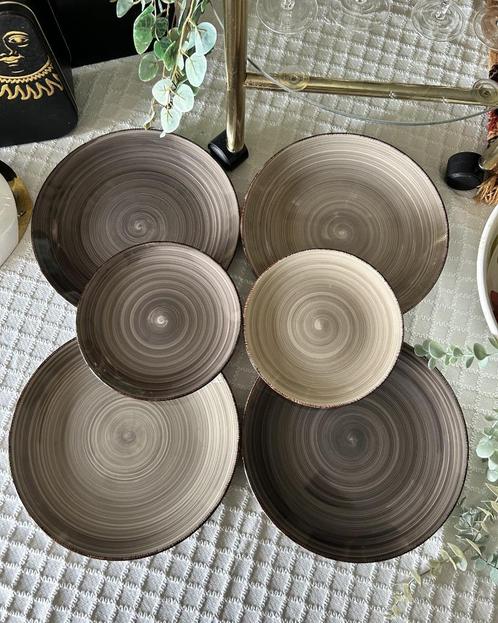 Dinerborden en ontbijtborden set Tavola vintage loft, Huis en Inrichting, Keuken | Servies, Zo goed als nieuw, Bord(en), Overige stijlen
