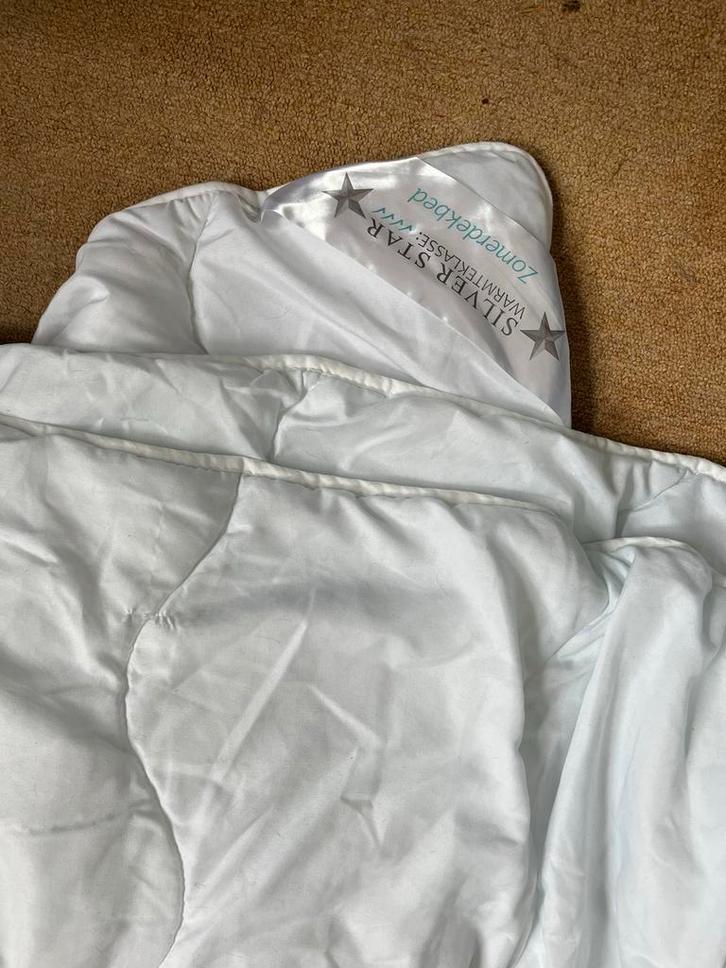 Zomerdekbed + Dekbedovertrek 240x220, Huis en Inrichting, Slaapkamer | Beddengoed, Zo goed als nieuw, Deken of Dekbed, Tweepersoons