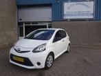Toyota Aygo 1.0 VVT-i Now, Euro 5, Gebruikt, 4 stoelen, Origineel Nederlands