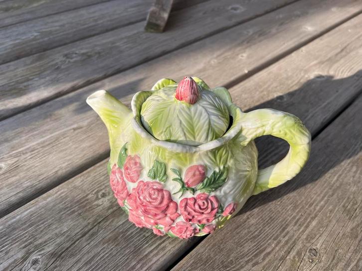 Vintage Theepot met Rozen Decoratie, Antiek en Kunst, Antiek | Keramiek en Aardewerk, Ophalen