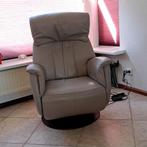 Prominent electrisch verstelbare stoel., Huis en Inrichting, Fauteuils, Ophalen, Zo goed als nieuw, Leer, 50 tot 75 cm
