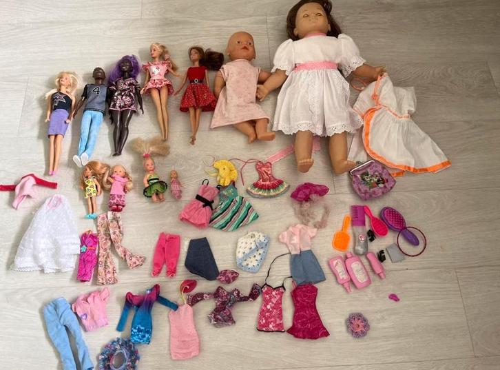 Barbie en poppen, Kinderen en Baby's, Speelgoed | Poppen, Gebruikt, Barbie, Ophalen of Verzenden