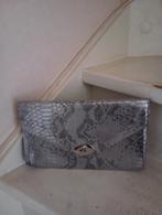 Nieuwe zilvergrijs envelope tasje slangen print, Ophalen of Verzenden, Nieuw, Dame