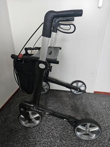 ServerCF carbon lichtgewicht rollator  beschikbaar voor biedingen