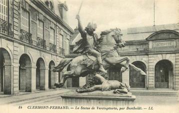 (381-409-025) Clermont-Ferrand La Statue de Vercingetorix beschikbaar voor biedingen