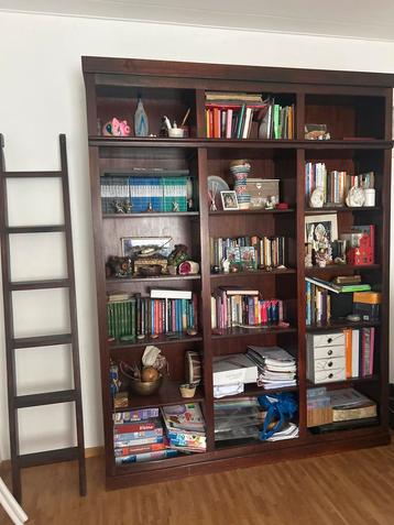 Houten Boekenkast - Ruim & Stijlvol