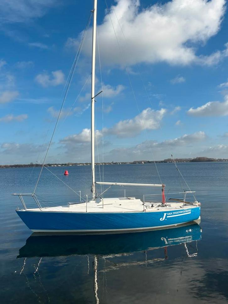 J24 NED285, Watersport en Boten, Kajuitzeilboten en Zeiljachten, Gebruikt, Wedstrijdjacht of Racer, Polyester, 6 tot 9 meter, Benzine