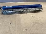 Trein rails - Hornby Dublo doos met drie spoor delen, Hobby en Vrije tijd, Modeltreinen | H0, Wisselstroom, Wagon, Ophalen of Verzenden