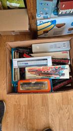 Treinbaan met digitaal & analoog systeem + veel treinen, Gelijkstroom of Wisselstroom, Ophalen of Verzenden, Analoog, Märklin