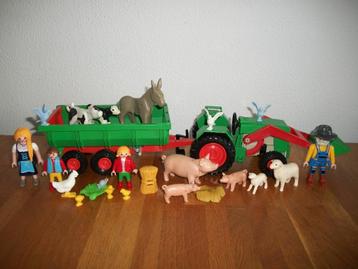 traktor met aanhanger en boerderijdieren / boer / dieren beschikbaar voor biedingen