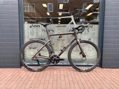 Isaac Boson Kleur: Sonic Silver, Sport en Fitness, Overige Sport en Fitness, Nieuw, Ophalen